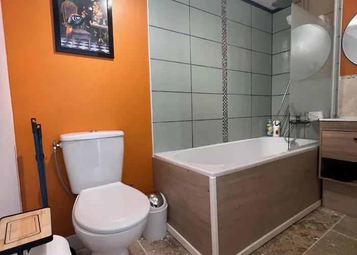 Le Douillet - The Snug-couples Retreat Holiday home *